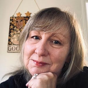 Meet your Posher, Brenda